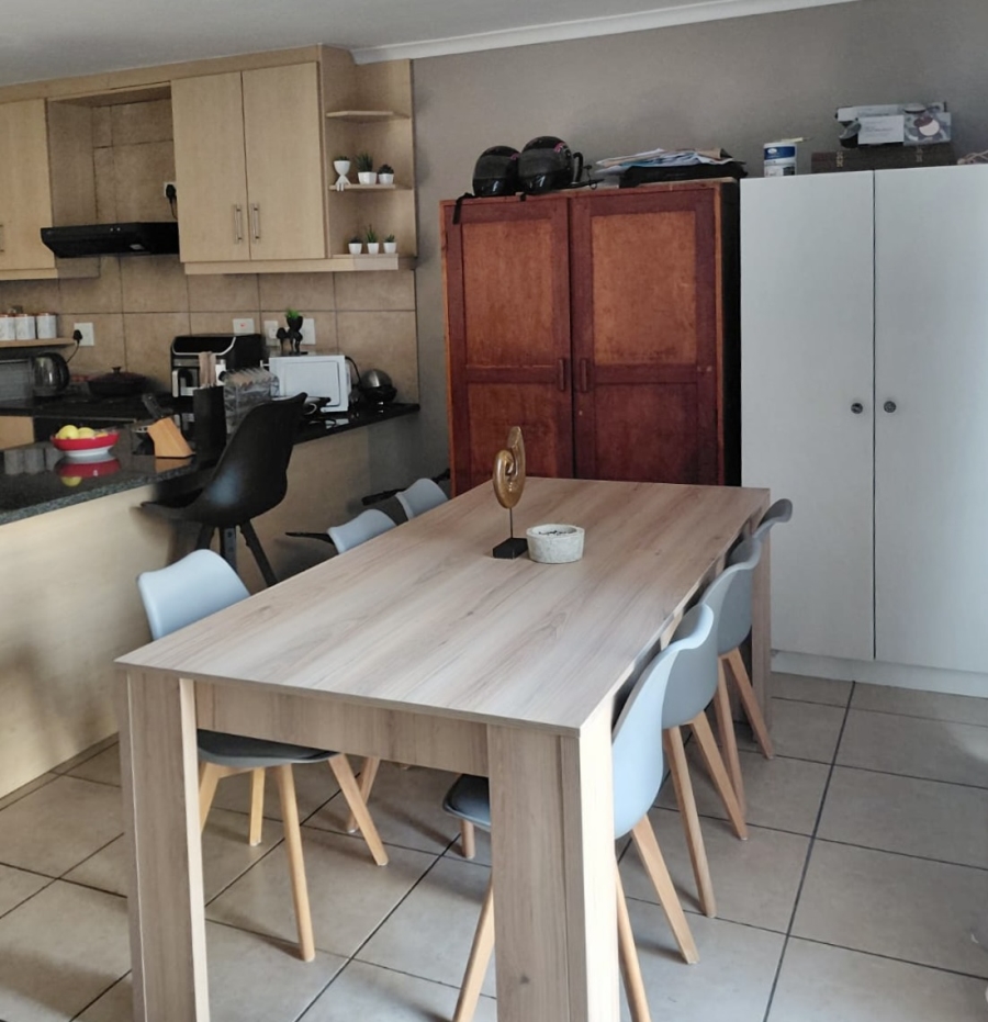 3 Bedroom Property for Sale in Villa Diamante Western Cape